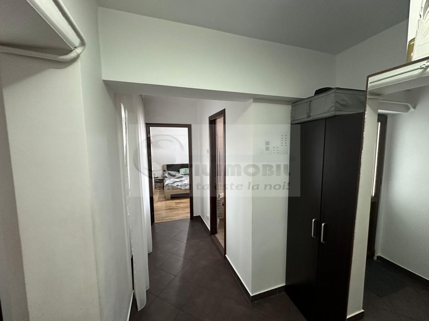 Apartament cu 2 camere, decomandat, 73 mp , etaj 1, zona Podu de Fier - Poză 6