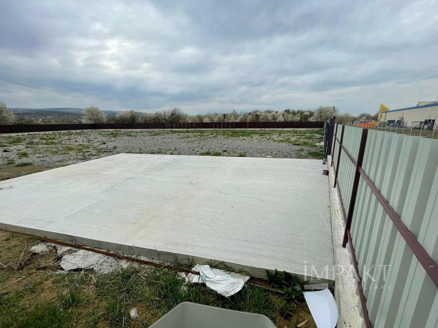 De închiriat teren împrejmuit 2500mp Selgros - Poză 3