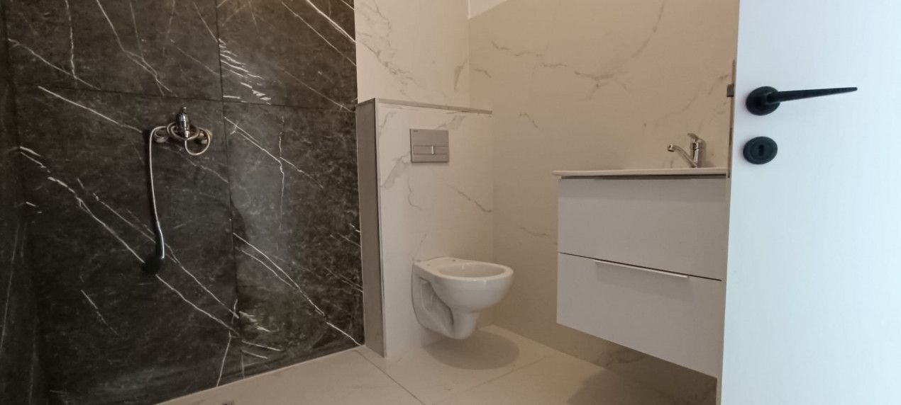 Casa Parter !4 dorm.+2 bai+2 parcari+teren liber 167mp! Calitate la su - Poză 7