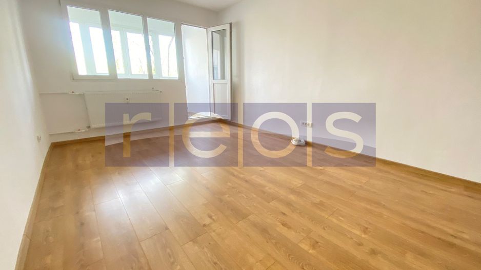 Apartament 2 camere I Renovat complet I Metrou 3 minute - Poză 2