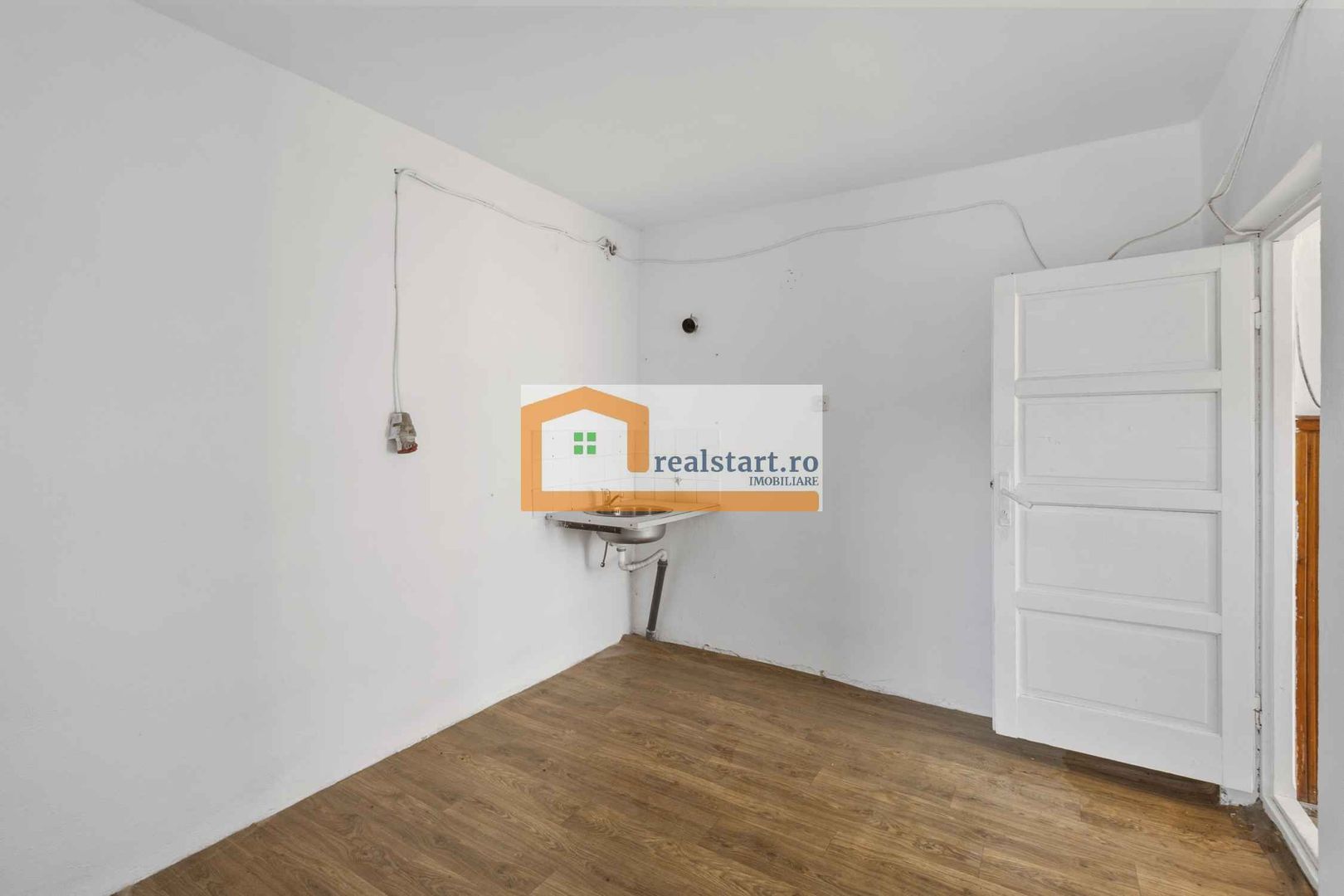 Codlea Nord, Deschidere 155ml la drum asfaltat DJ112a, zona mixta, - Poză 5