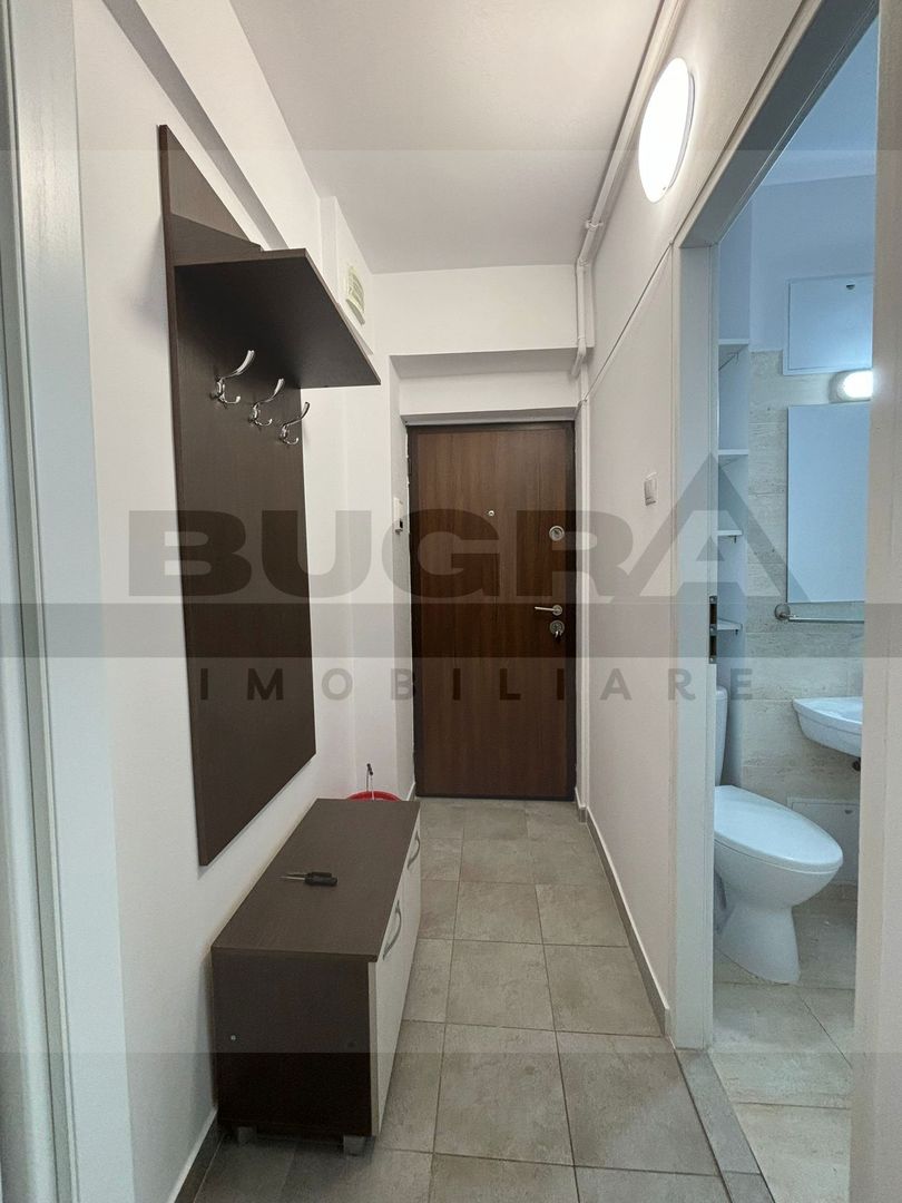 Garsoniera 30 mp, centrala proprie, balcon, zona UMF - Poză 4