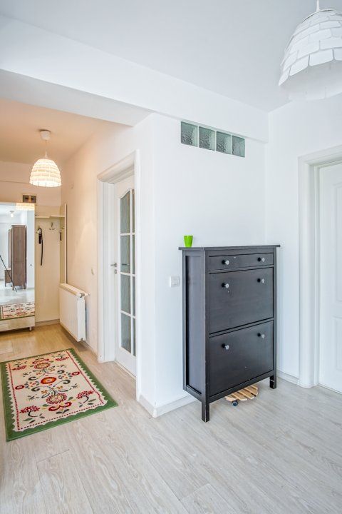 Apartament 3 camere si loc de parcare - Poză 7