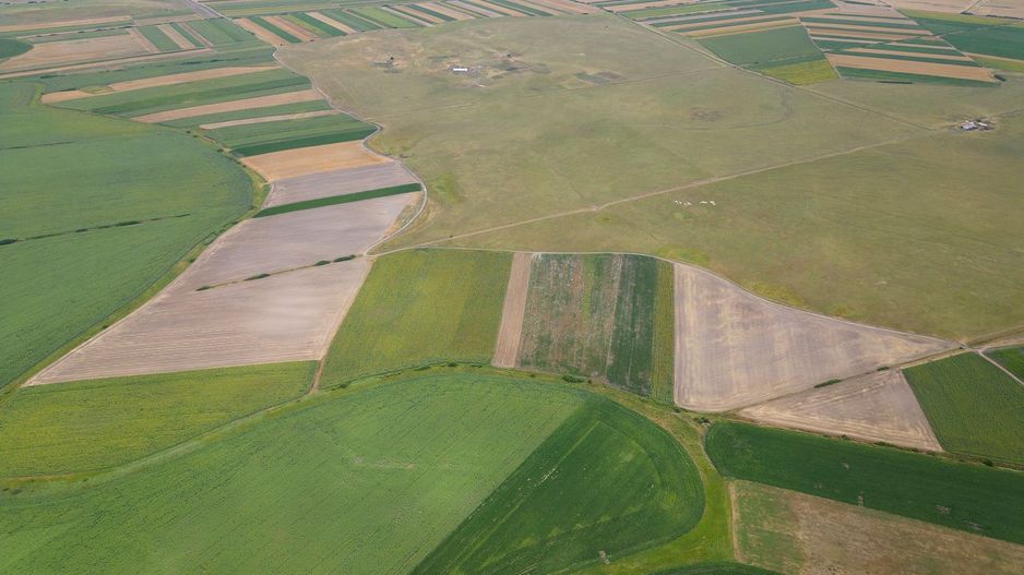 Teren arabil de 532 hectare în Mehedinți - Poză 2