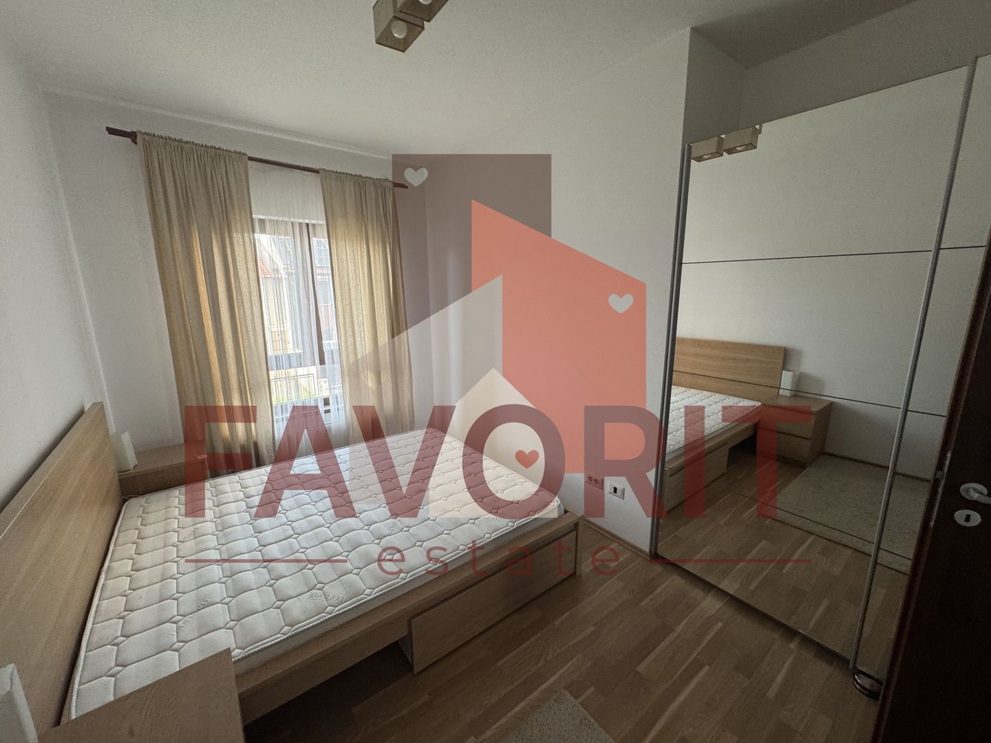 Etaj 1. Pozitie excelenta. Aproape de magazine si Expres 3. - Poză 6