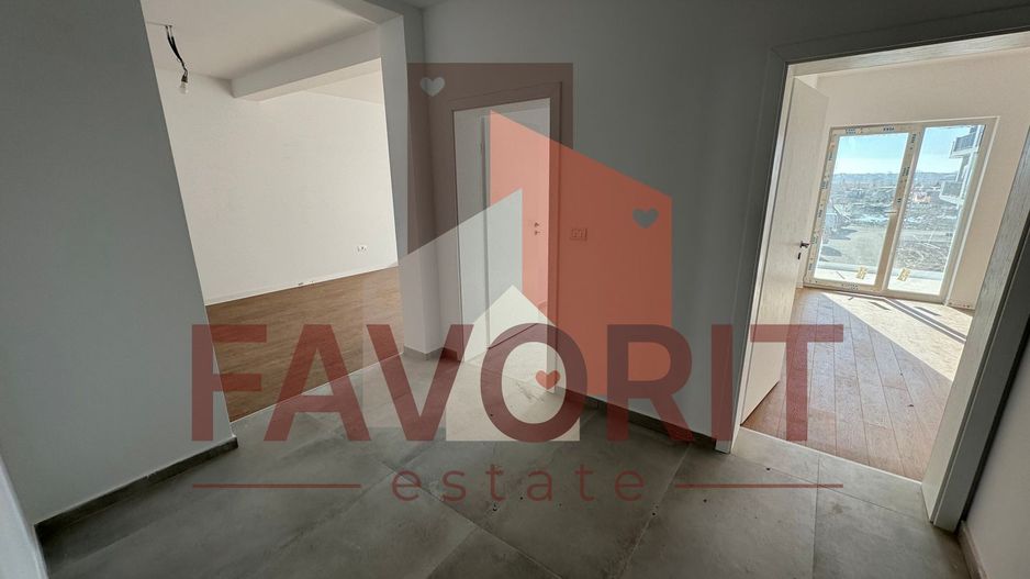 Gradina proprie. Spatios. Decomandat. Finisaje la alegere - Poză 9