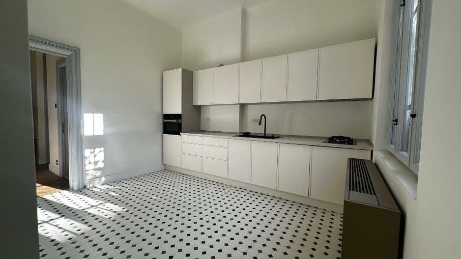 Apartament in vila  - renovat lux , 4 camere - Poză 9