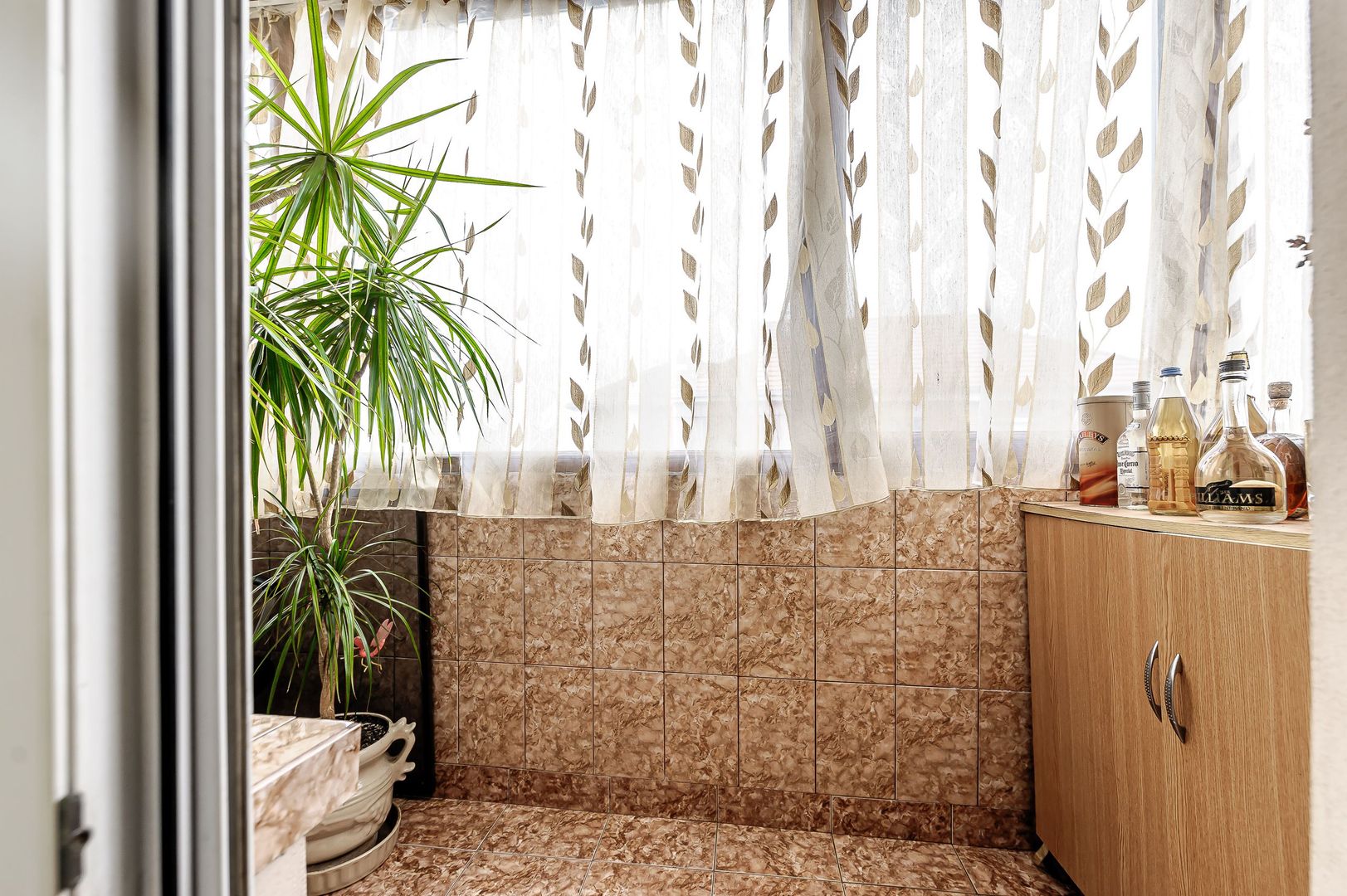 Vandut Apartament decomandat cu 2 camere si 2 balcoane in Alfa - Poză 7