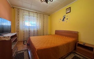 Apartament cu 3 camere decomandate de inchiriat, Cetate - Poză 4