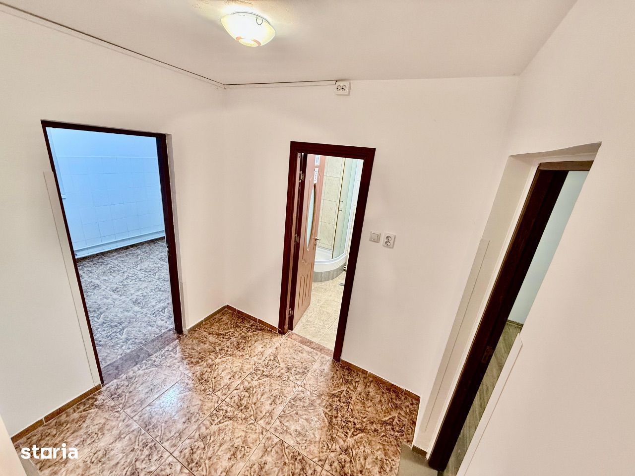 BRASADAS închiriază vila - zona Popa Nan, Calea Calarasilor. - Poză 12