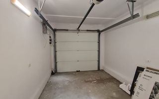 Vila spațioasă și recent renovată în Ghiroda! - Poză 61