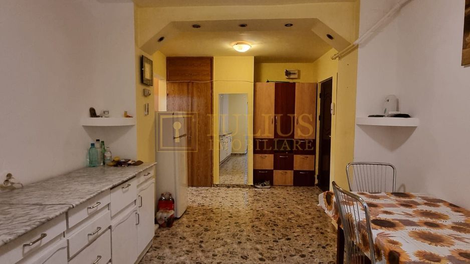 centrală proprie, aer conditionat, zonă liniștită, apartament spațios - Poză 7