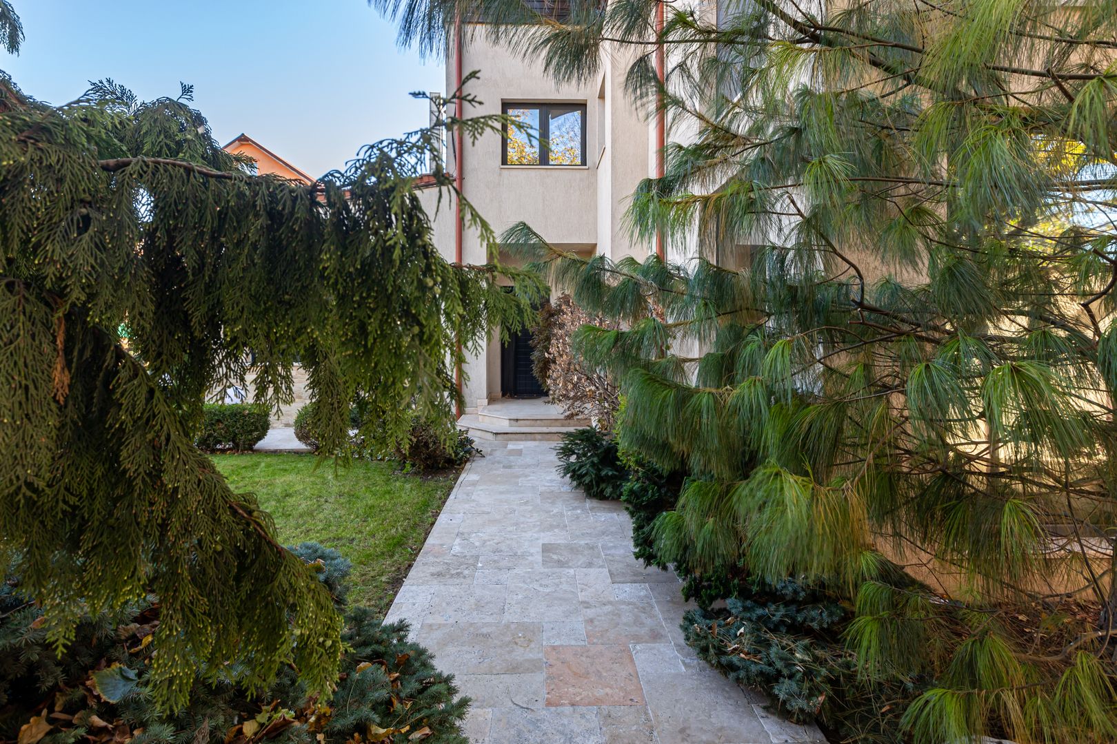 Vilă premium P+1+M, teren 1.216 mp – Faleza Sud, Constanța - Poză 2