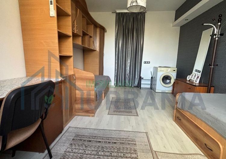 Cameră 220€ la Piața Nicolina, la strada, deasupra la Salon Venus, et3 - Poză 2