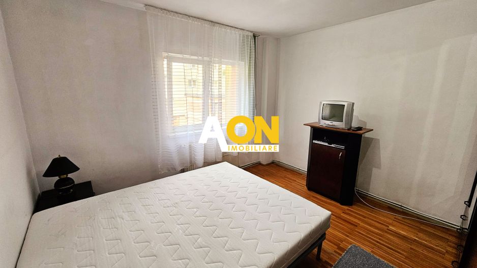 Apartament 3 camere, et.1, cu parcare si boxa, cartier Tolstoi - Poză 9