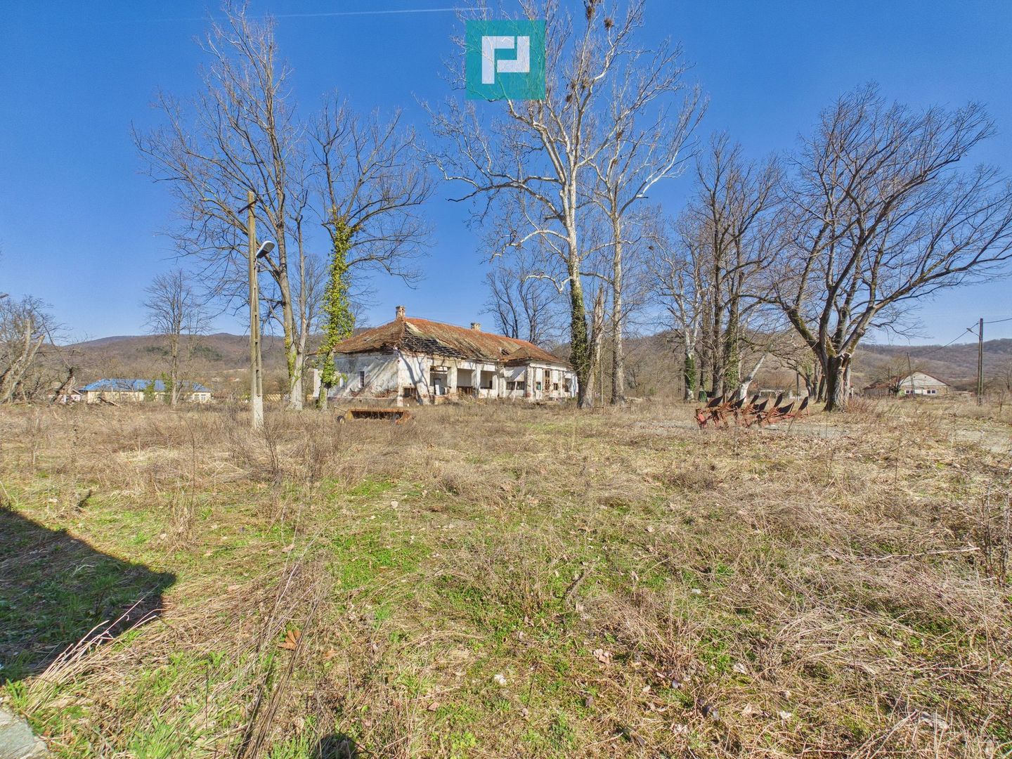 Conac nobiliar de secol XIX cu 8 camere în Maciova - Poză 31