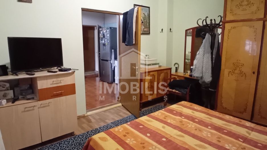 Vânzare casă de locuit cu spațiu comercial – Oportunitate excelentă! - Poză 11