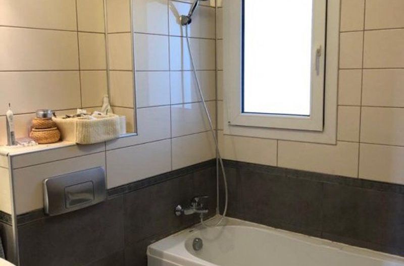 Vila mobilata si utilata, curte, terasa inchisa, parcare - Poză 10