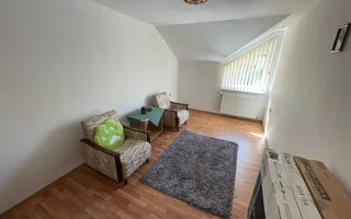 Casă cu 6 camere, teren 912 mp, garaj dublu, în zona Cetate-Schit - Poză 12