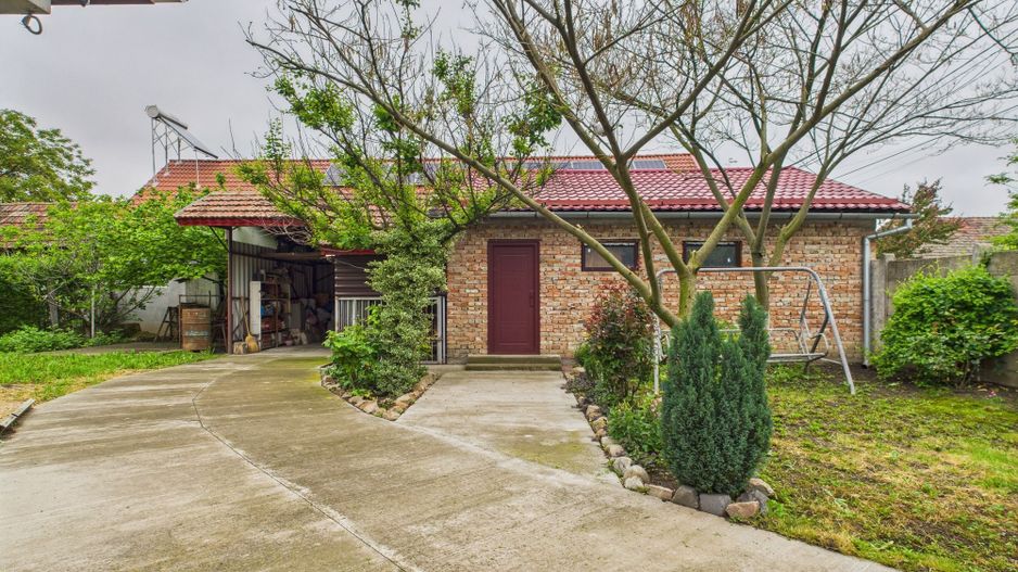 Casă Individuală cu spațiu comercial - Variaș - Poză 22