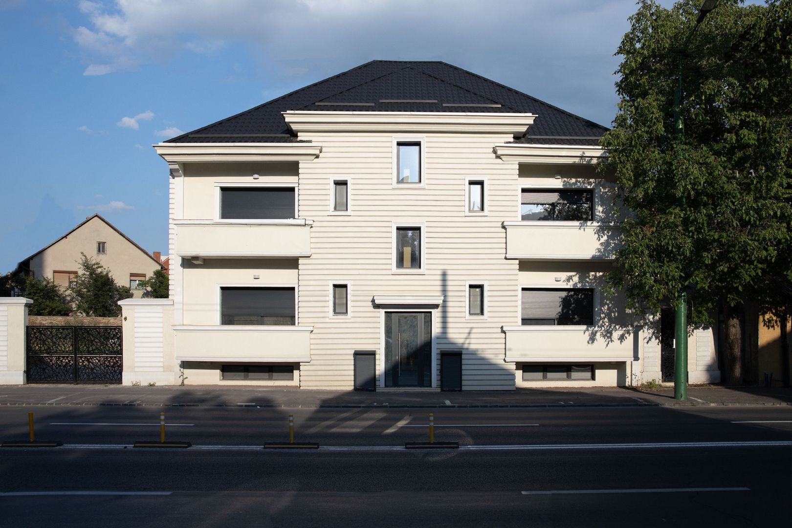 Proprietate Zona Centru Civic , ideala ca proiect de investitii - Poză 1