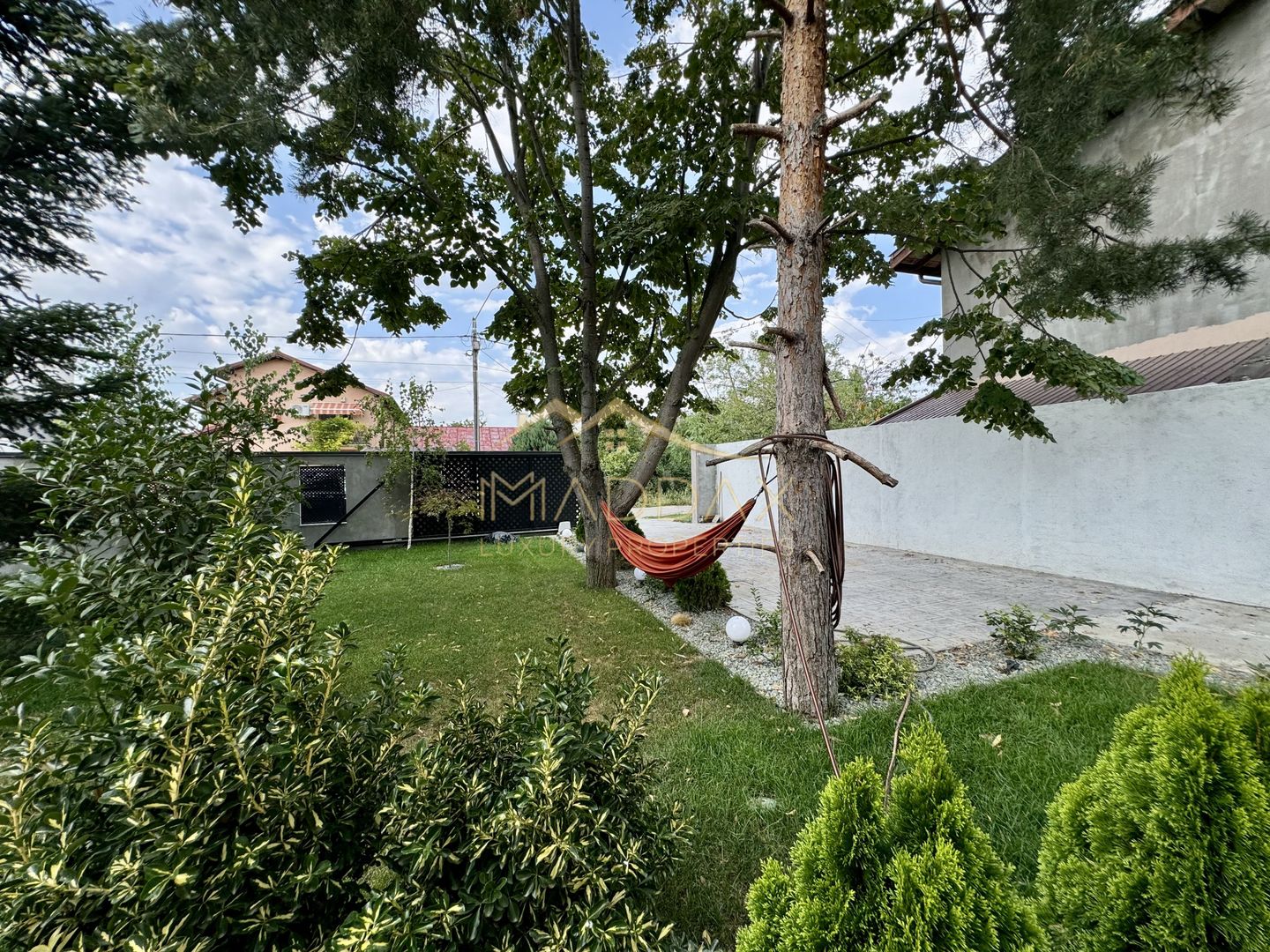 Vila cu 5 camere // * 565 mp gradina* // Tunari - Poză 97