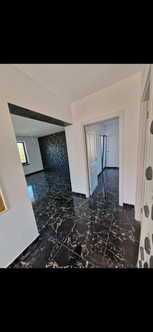 Ag BRASADAS vinde Casa P+1 in MIROSLAVA. - Poză 2