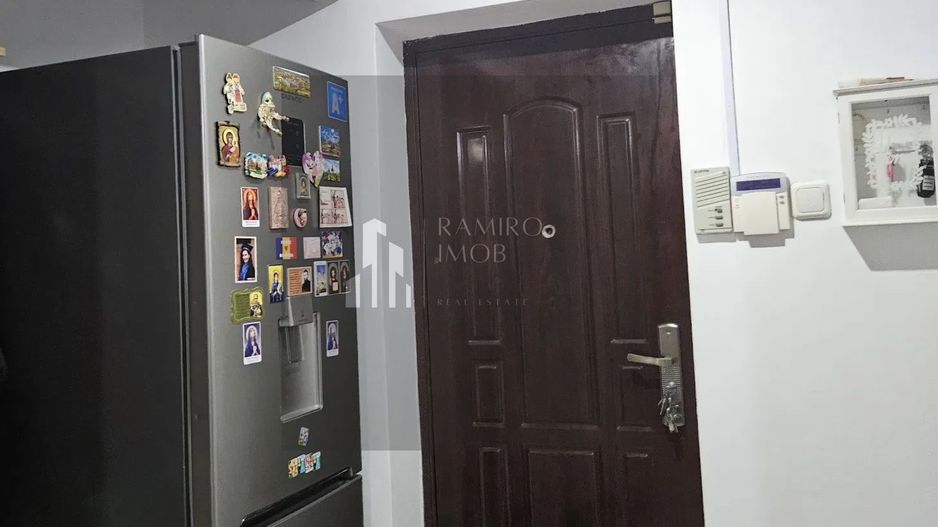 Apartament  3 camere etaj 1 decomandat Brancoveanu/2 loc parcare - Poză 9