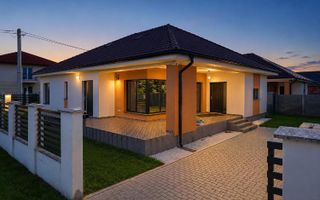 Casă P+M în Săcălaz | 6 camere | 3 băi | 213 mp construiți | - Poză 1