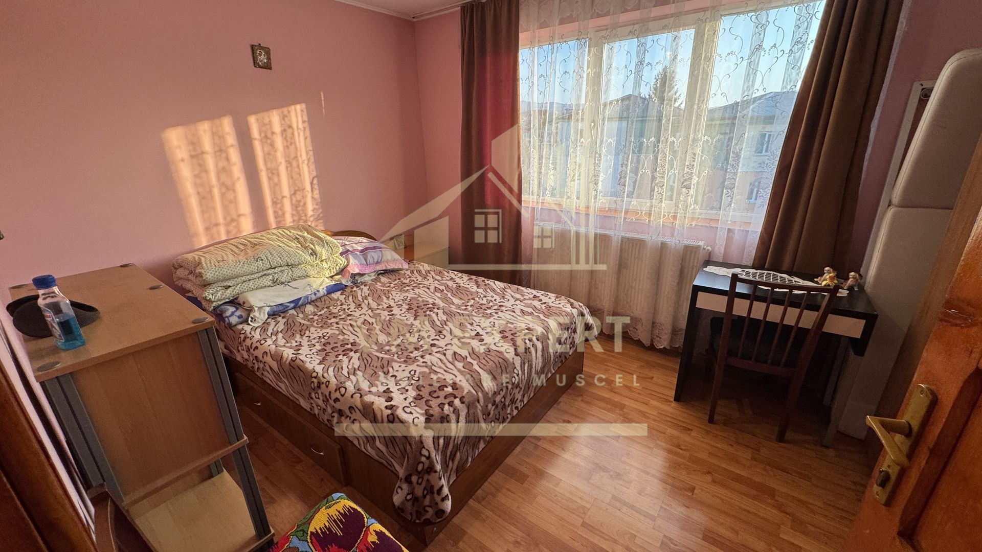 APARTAMENT 2 CAMERE ETAJ 4 VIȘOI CAMPULUNG - Poză 4