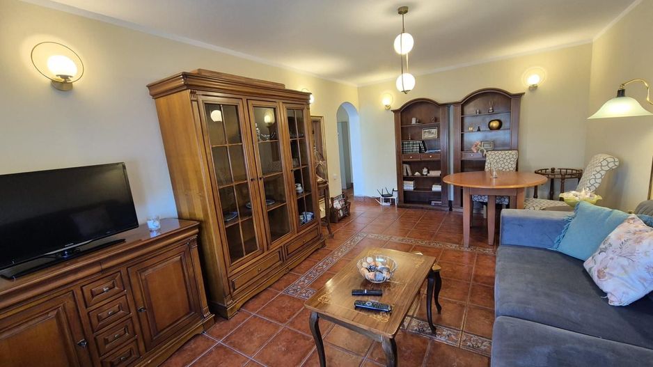 Apartament 3 camere zona Tolstoi etaj 3 - Poză 1