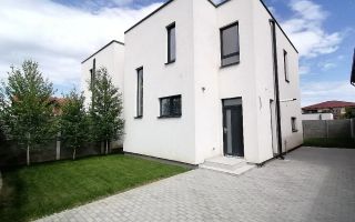 Casa aproape de scoala, gradinita, liceu, 4 camere, asfalt, toate utilitatile - Poză 4