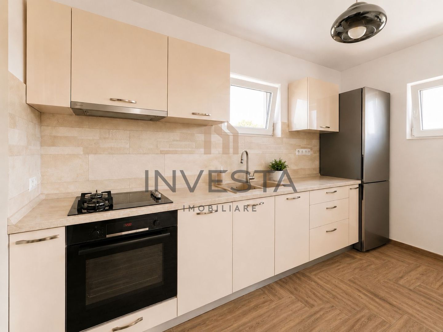 Casa tip duplex cu 4 camere de inchiriat in zona Europa - Poză 6