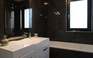 Zona Lipovei, casa 4 camere + 3 bai, curte proprie. - Poză 20