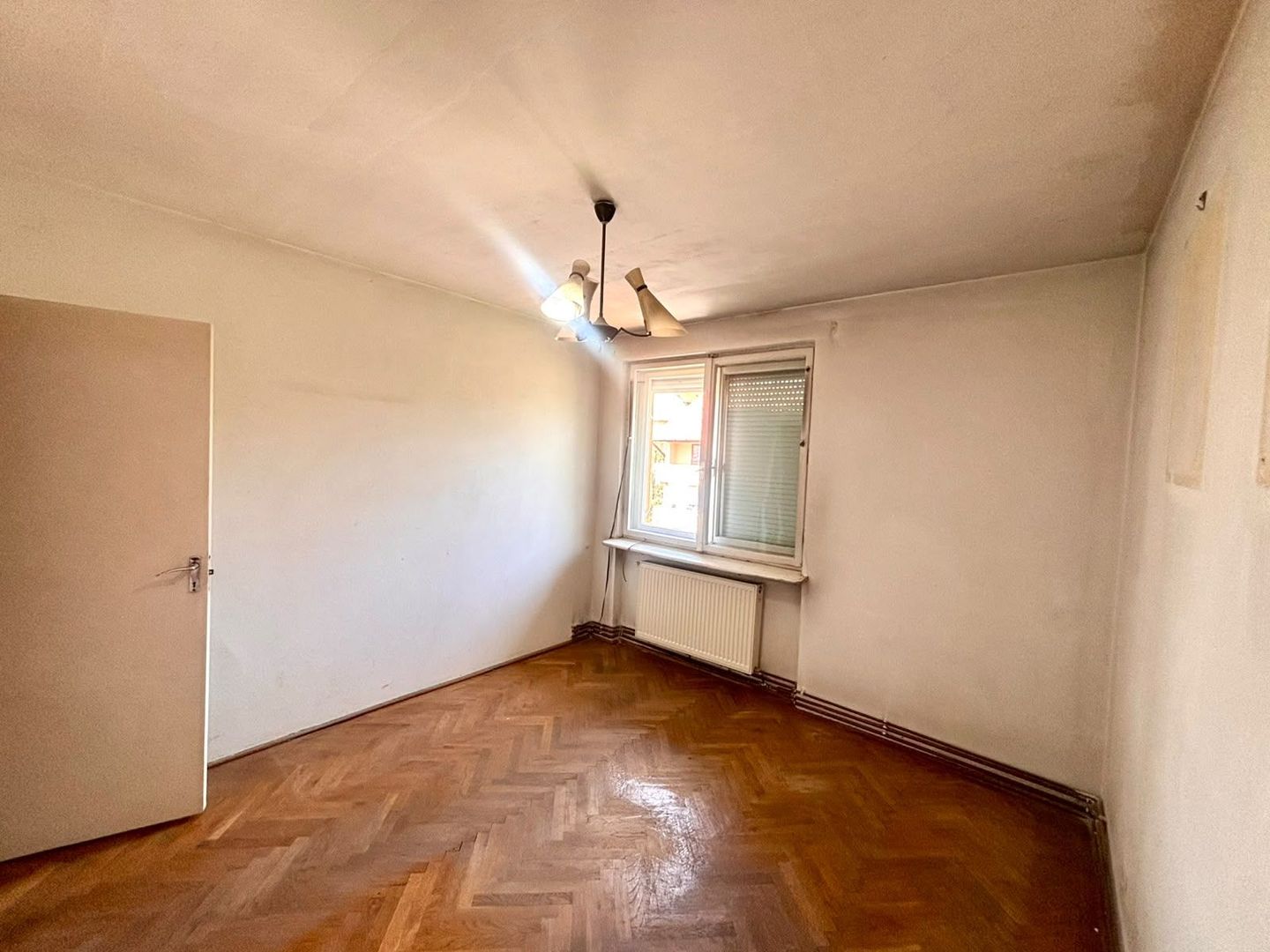 Apartament 3 camere central Ștrand cu garaj si boxa - Poză 16