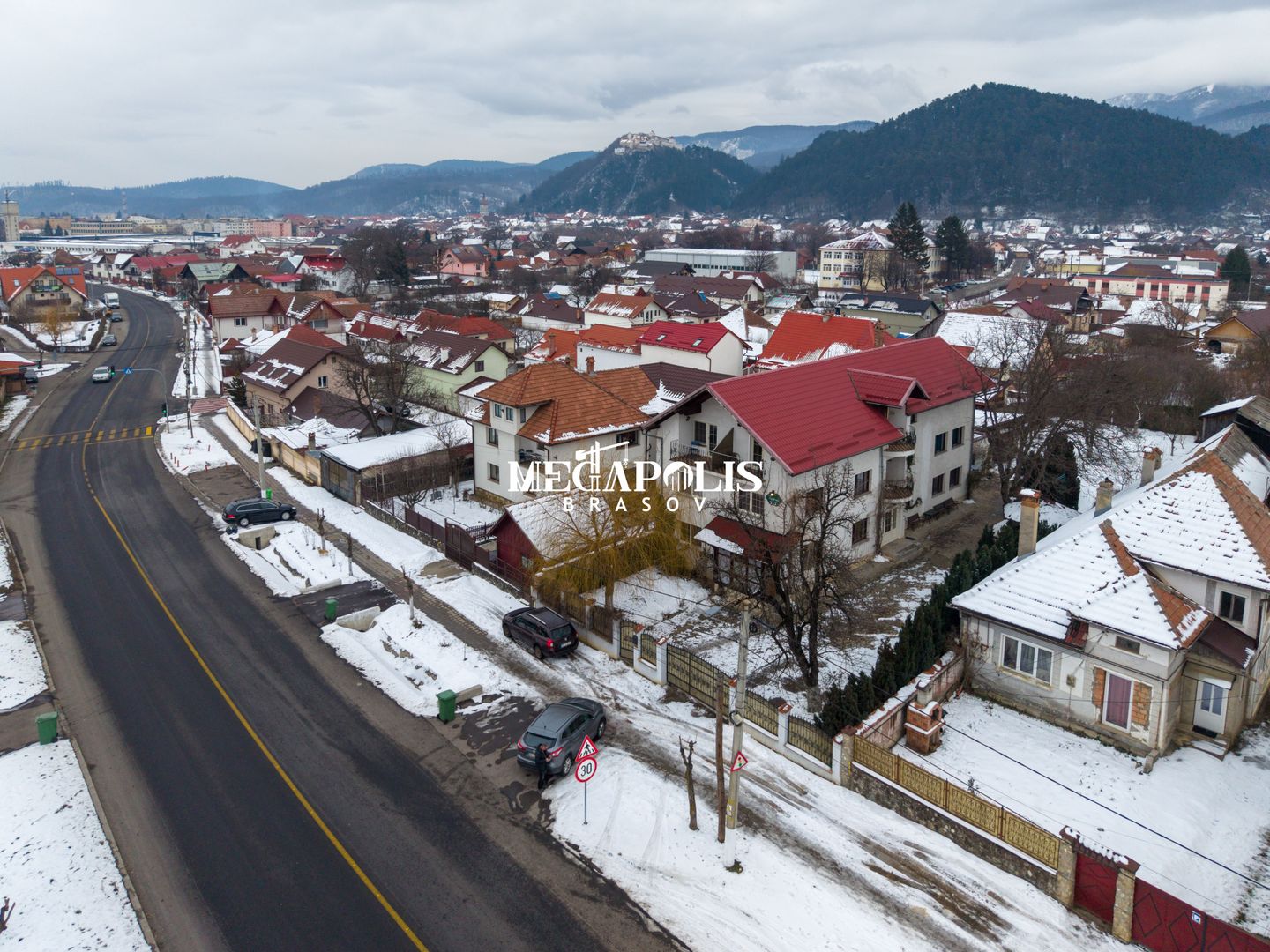 Pensiune de vânzare în Râșnov | 14 camere | 427 mp - Poză 52