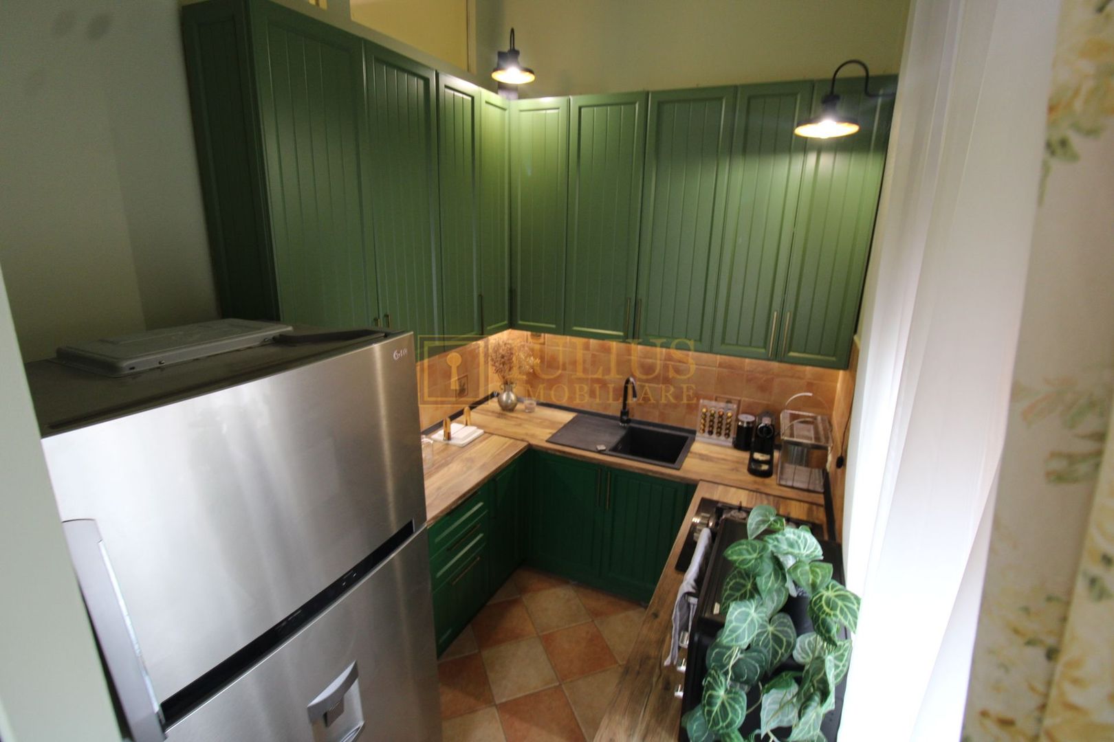 Piata Libertatii, 3 camere, centrala proprie. - Poză 12