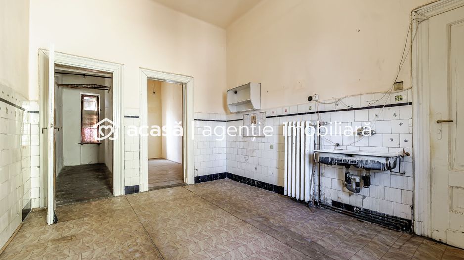 VANDUT ! Apartament cu 4 camere în Palatul Bohuș, Arad - Poză 6