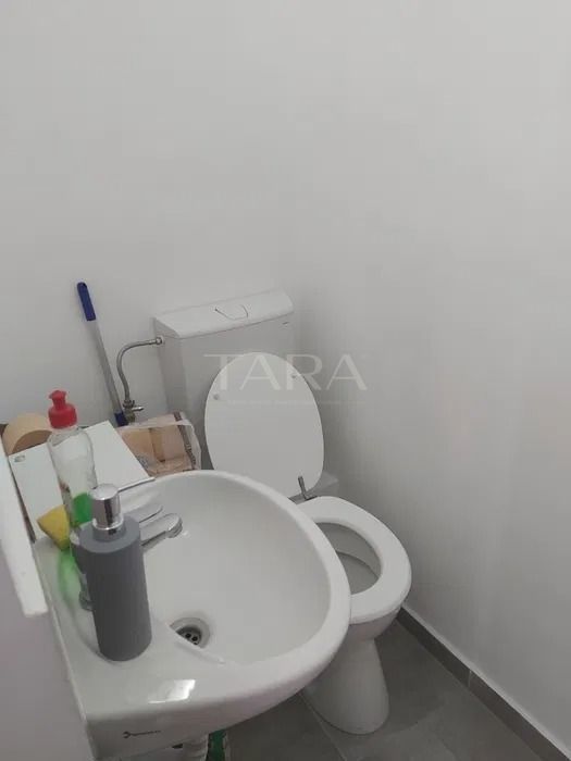 Vanzare apartament 3 camere, ULTRACENTRAL, zona Orange. - Poză 6