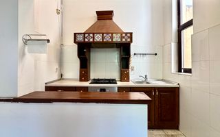 Casă cu farmec aparte, pentru locuit sau birouri,  zona Bălcescu - Poză 17