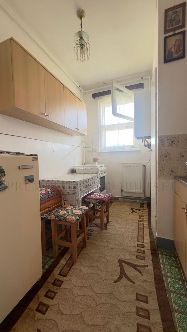 Apartament 2 camere decomandat zona centrala 36,500 euro negociabil - Poză 3