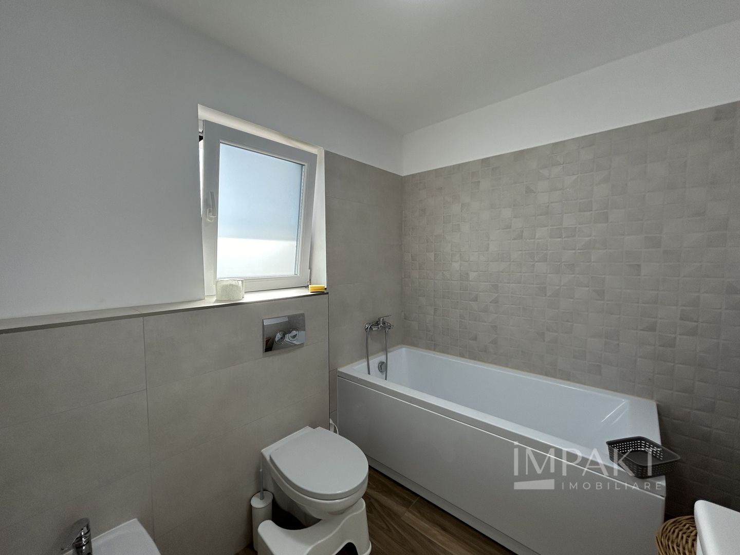 Inchiriere unitate dintr-o casa cuplata, cartier Borhanci! - Poză 9