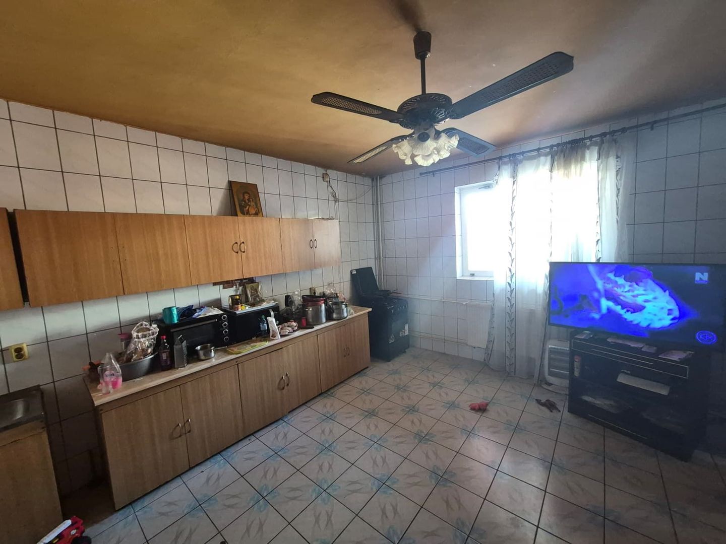 Vilă S+P+2 lângă Dragonul Roșu -375 mp + subsol+magazin - Poză 19