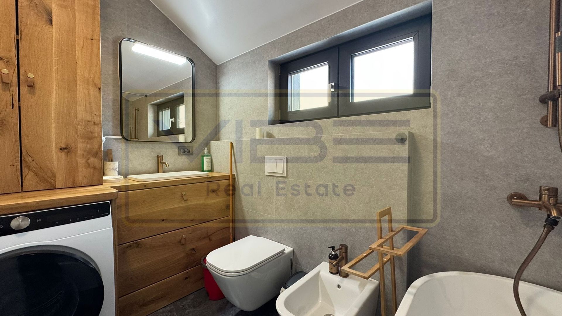 Apartament premium 3 camere + terasa Podul de Fier - Poză 18