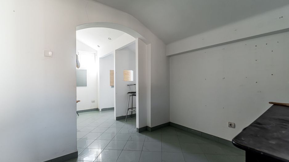 Casa ideală pentru familie: școală la 3 min. Zonă foarte liniștită. - Poză 13
