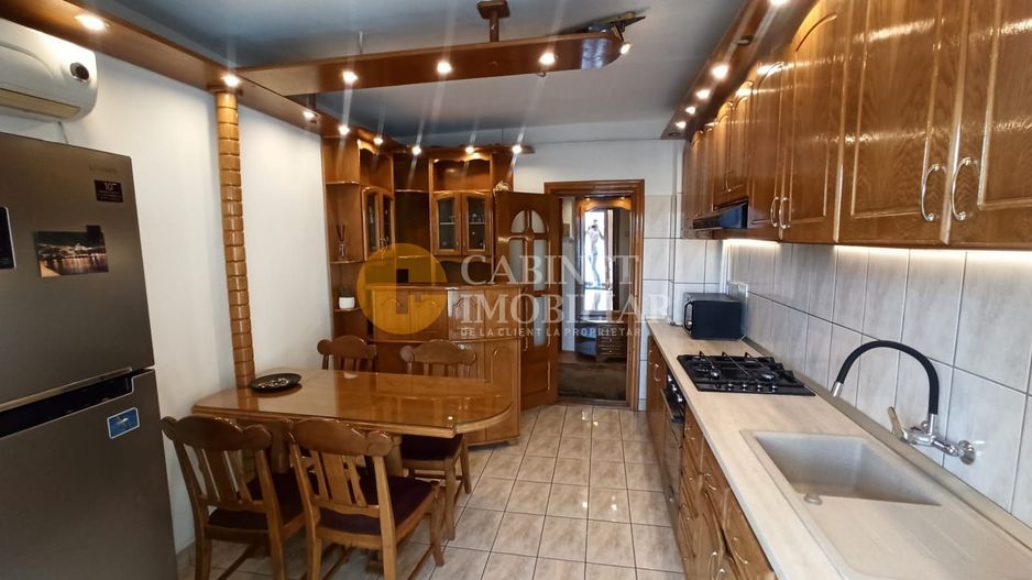 APARTAMENT 3 CAMERE DECOMANDAT, 80 m2 - PACURARI - Poză 1