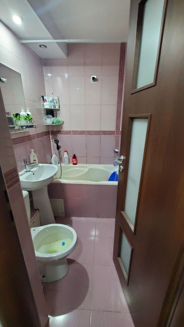 Vanzare apartament 2 camere Titan-Codrii Neamtului, pret negociabil - Poză 7