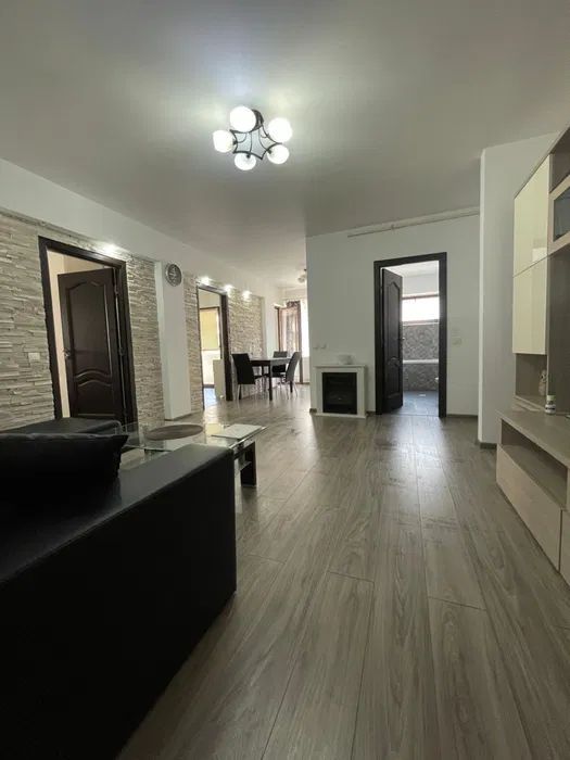 Apartament 3 camere | Floresti | Balcon | Loc de parcare - Poză 3