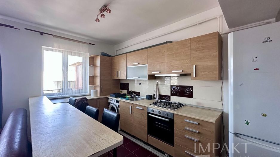 3 camere de inchiriat, 74 mp, 2 niveluri, parcare inclusa - Poză 2