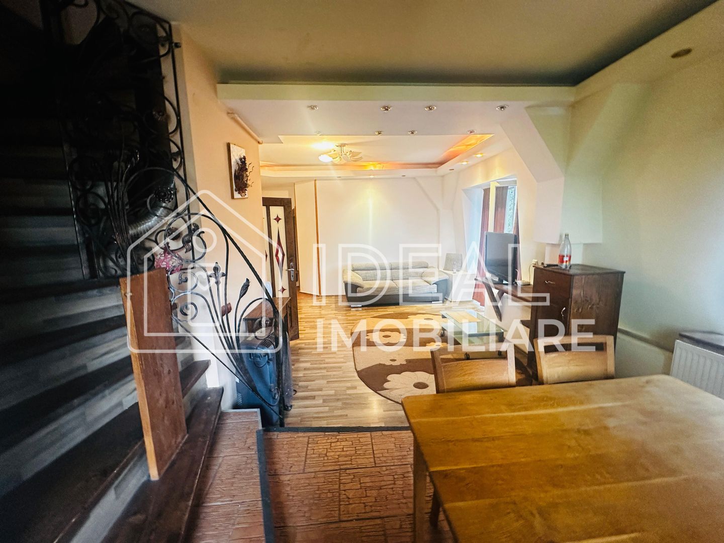 Apartament cu 3 camere la mansarda, in zona Terezian - Poză 10